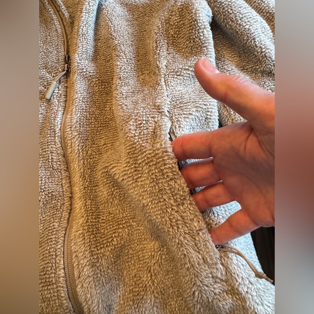 The North Face Women's light Tan Jacket - Picture 3 of 9